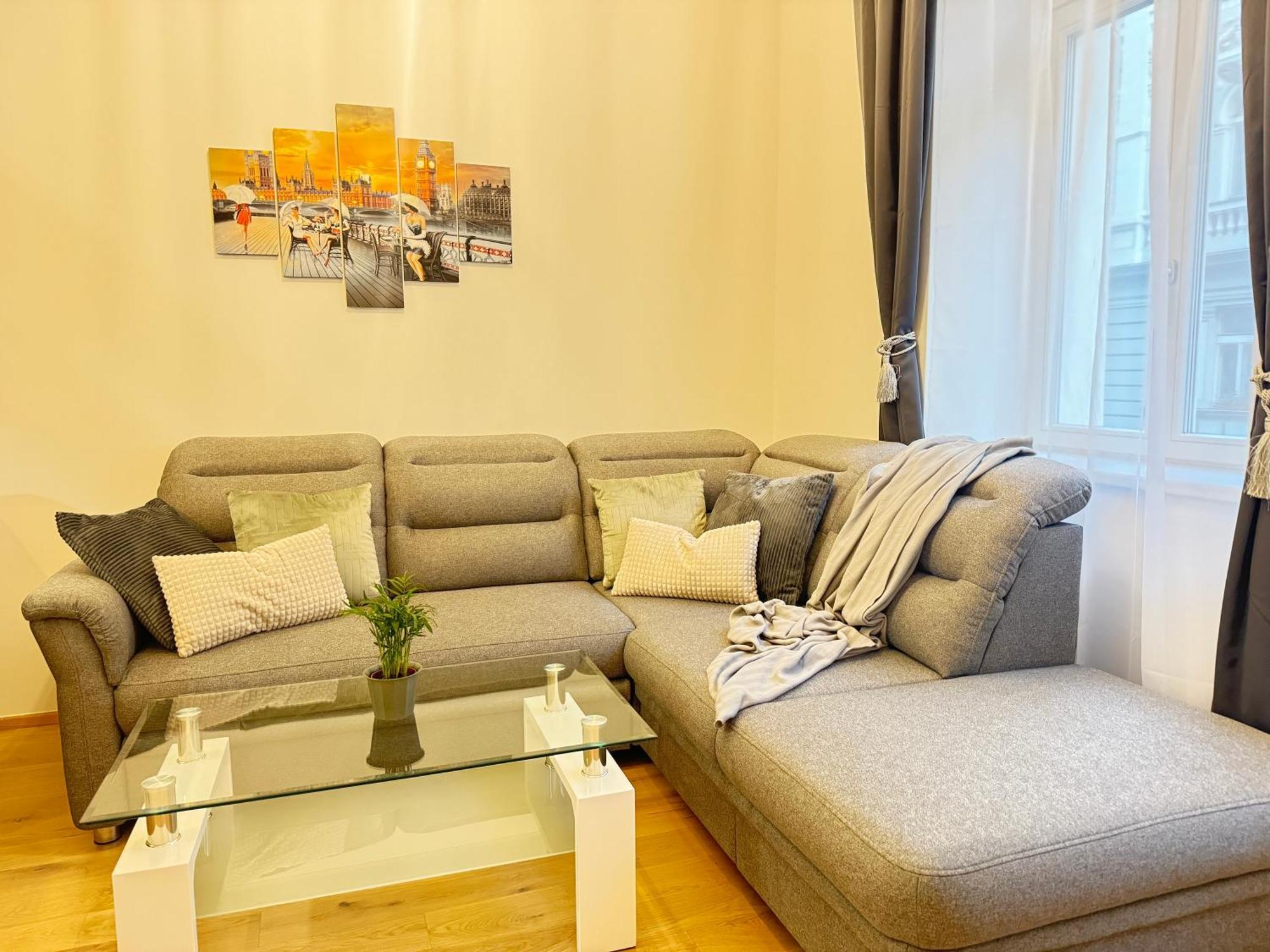 Free Parking - Cozy Apartment Near Vysehrad Railway Bridge Praha Bagian luar foto