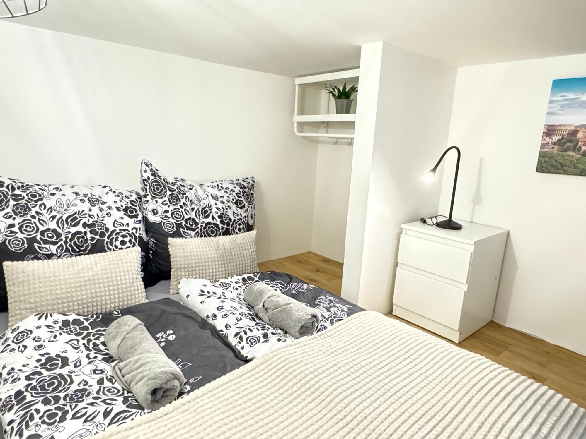 Free Parking - Cozy Apartment Near Vysehrad Railway Bridge Praha Bagian luar foto