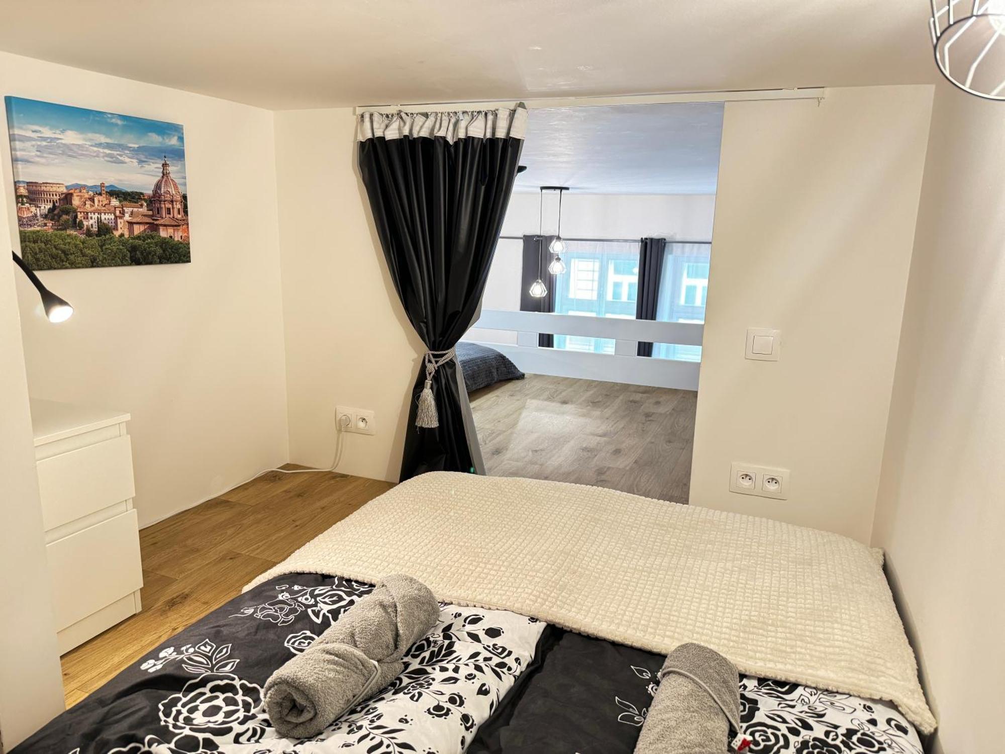 Free Parking - Cozy Apartment Near Vysehrad Railway Bridge Praha Bagian luar foto