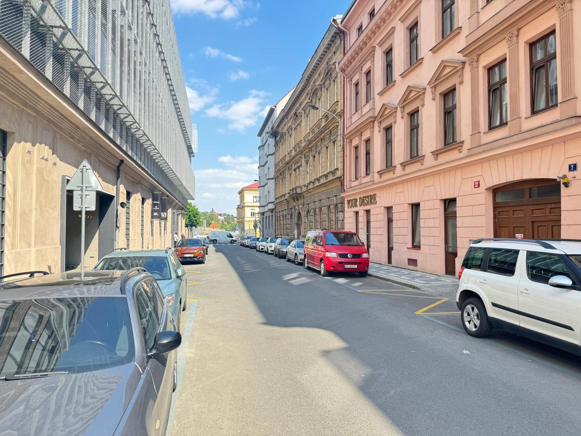 Free Parking - Cozy Apartment Near Vysehrad Railway Bridge Praha Bagian luar foto